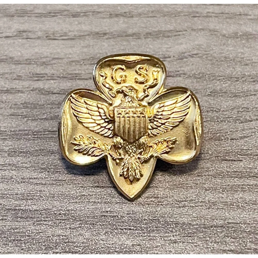 Vintage Girl Scouts GS Eagle Trefoil Gold Tone Pin Brooch USA Scouting